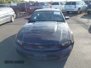2011 Ford Mustang V6 with VIN 1ZVBP8AM4B5116826, listed as a IAAI auction lot 41436357 with 121,700 mi miles and . Bid and sale history available at carsss.com. Image 12.