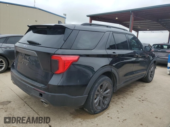 2022 Ford Explorer XLT z VIN 1FMSK7DH3NGC42481, wystawiony jako Copart lot #58713175 z przebiegiem 42 334 mil mil oraz Czysty tytuł • Clean title. Historia ofert i sprzedaży dostępna na DreamBid. Obrazek 3.