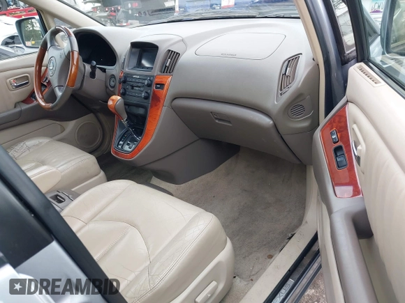 2002 Lexus RX 300 with VIN JTJHF10U020285132, listed as a IAAI auction lot 42153983 with 257,776 mi miles. Bid and sale history available at carsss.com. Image 5.
