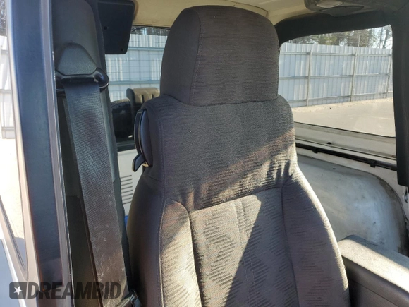 2004 Jeep Wrangler Sport Right Hand Drive with VIN 1J4F449S24P802440, listed as a Copart auction lot 47664495 with 138,950 mi miles and Clean Title. Bid and sale history available at carsss.com. Image 10.