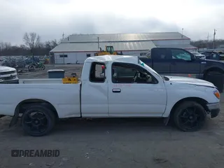 2002 Toyota Tacoma z VIN 5TEVL52N52Z079509, wystawiony jako IAAI lot #41371588 z przebiegiem 220 579 mil mil oraz . Historia ofert i sprzedaży dostępna na DreamBid. Obrazek 13.