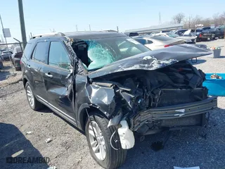 2014 Ford Explorer XLT with VIN 1FM5K8D84EGB61282, listed as a IAAI auction lot 41770828 with 204,804 mi miles. Bid and sale history available at carsss.com. Image 1.