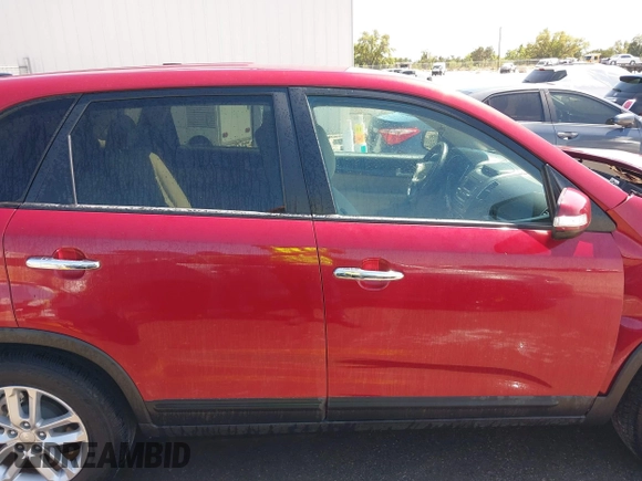 2015 Kia Sorento LX with VIN 5XYKT3A62FG592895, listed as a IAAI auction lot 41968561 with 99,761 mi miles. Bid and sale history available at carsss.com. Image 14.