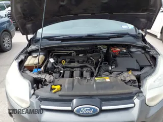 2012 Ford Focus SE with VIN 1FAHP3F25CL122340, listed as a IAAI auction lot 42070565 with 186,662 mi miles. Bid and sale history available at carsss.com. Image 10.