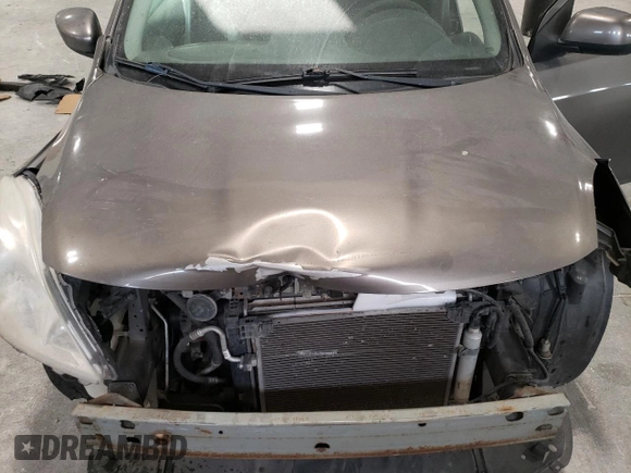2012 Nissan Versa SV z VIN 3N1CN7AP1CL879134, wystawiony jako Copart lot #43001045 z przebiegiem 88 154 mil mil oraz Szkoda całkowita • Salvage title. Historia ofert i sprzedaży dostępna na DreamBid. Obrazek 12.