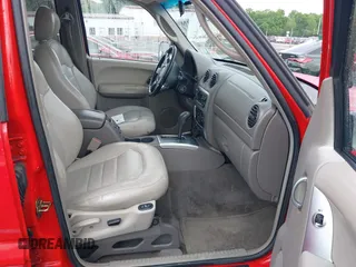 2002 Jeep Liberty Limited z VIN 1J8GL58K42W262492, wystawiony jako IAAI lot #42121270 z przebiegiem 167 662 mil mil oraz . Historia ofert i sprzedaży dostępna na DreamBid. Obrazek 5.
