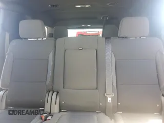 2022 Chevrolet Suburban LS z VIN 1GNSKBKD4NR211131, wystawiony jako Copart lot #46851175 z przebiegiem 47 808 mil mil oraz Szkoda całkowita • Salvage title. Historia ofert i sprzedaży dostępna na DreamBid. Obrazek 10.