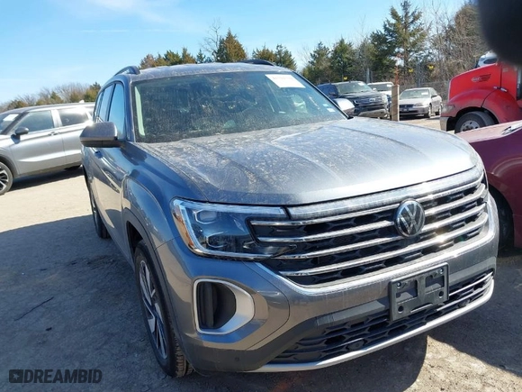 2025 Volkswagen Atlas 2.0T SE w/Technology with VIN 1V2WR2CA4SC510416, listed as a IAAI auction lot 41591394 with 6,939 mi miles. Bid and sale history available at carsss.com. Image 1.