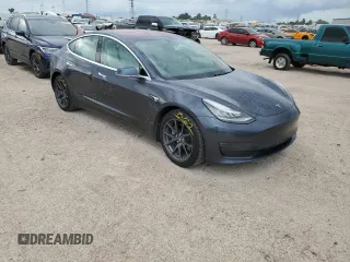 2018 Tesla Model 3 Long Range Battery z VIN 5YJ3E1EB2JF169809, wystawiony jako Copart lot #60623104 z przebiegiem 81 747 mil mil oraz Tytuł czysty. Historia ofert i sprzedaży dostępna na DreamBid. Obrazek 4.