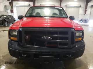2005 Ford F-250 XL with VIN 1FTNF20565EA93144, listed as a Copart auction lot 62291085 with 131,720 mi miles and Salvage title. Bid and sale history available at DreamBid. Image 5.