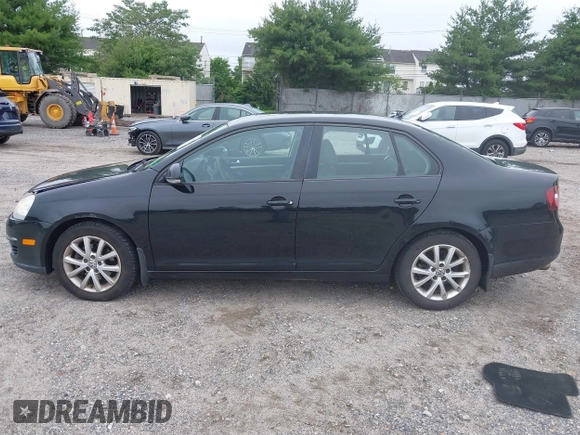 2010 Volkswagen Jetta Limited Edition with VIN 3VWRZ7AJ0AM105047, listed as a IAAI auction lot 42462140 with 199,668 mi miles and . Bid and sale history available at DreamBid. Image 14.