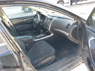 2015 Nissan Altima 2.5 SV with VIN 1N4AL3APXFC595509, listed as a IAAI auction lot 41201594 with 141,163 mi miles. Bid and sale history available at carsss.com. Image 5.
