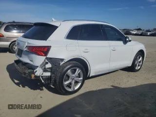 2020 Audi Q5 Premium with VIN WA1ANAFYXL2034037, listed as a Copart auction lot 63627825 with 33,874 mi miles and Salvage title. Bid and sale history available at DreamBid. Image 3.