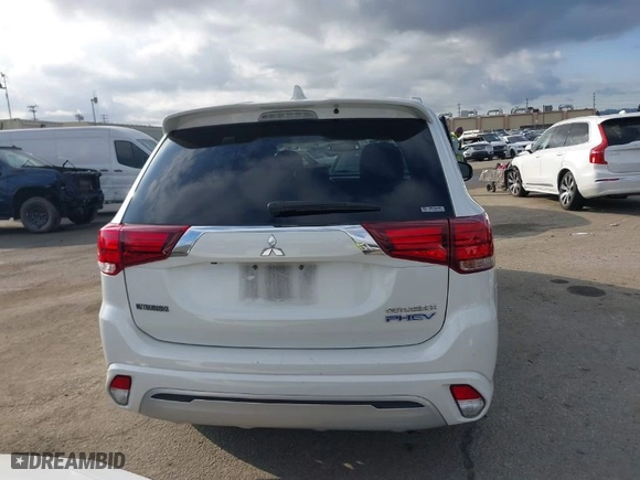 2019 Mitsubishi Outlander PHEV SEL with VIN JA4J24A51KZ044517, listed as a IAAI auction lot 41546023 with 170639 miles. Bid and sale history available at carsss.com. Image 16.