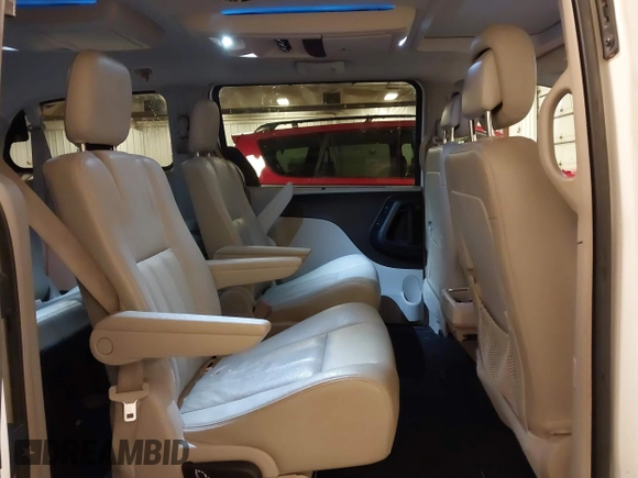 2016 Chrysler Town & Country Touring-L with VIN 2C4RC1CG3GR284527, listed as a IAAI auction lot 41898213 with 198,148 mi miles. Bid and sale history available at carsss.com. Image 8.