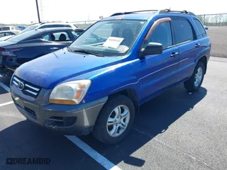 2008 Kia Sportage LX with VIN KNDJE723887506409, listed as a IAAI auction lot 41848444 with 202,076 mi miles. Bid and sale history available at carsss.com. Image 2.