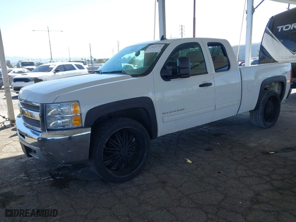 2013 Chevrolet Silverado 1500 LT with VIN 1GCRKSE78DZ393721, listed as a IAAI auction lot 41824712 with 126,458 mi miles. Bid and sale history available at carsss.com. Image 21.