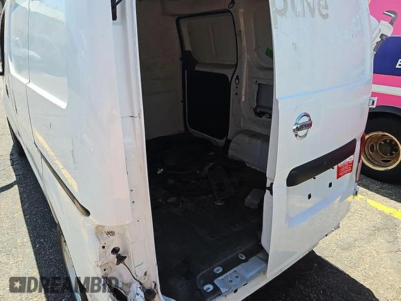 2021 Nissan NV200 SV with VIN 3N6CM0KN6MK696529, listed as a IAAI auction lot 42737743 with 55,279 mi miles and . Bid and sale history available at DreamBid. Image 3.