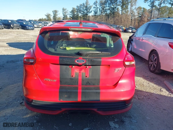 2015 Ford Focus ST with VIN 1FADP3L98FL238958, listed as a IAAI auction lot 41307187 with 162,927 mi miles. Bid and sale history available at carsss.com. Image 16.