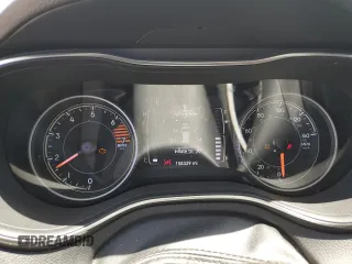 2019 Jeep Cherokee Latitude z VIN 1C4PJLCB0KD248870, wystawiony jako Copart lot #60622765 z przebiegiem 158 329 mil mil oraz Szkoda całkowita • Salvage title. Historia ofert i sprzedaży dostępna na DreamBid. Obrazek 9.