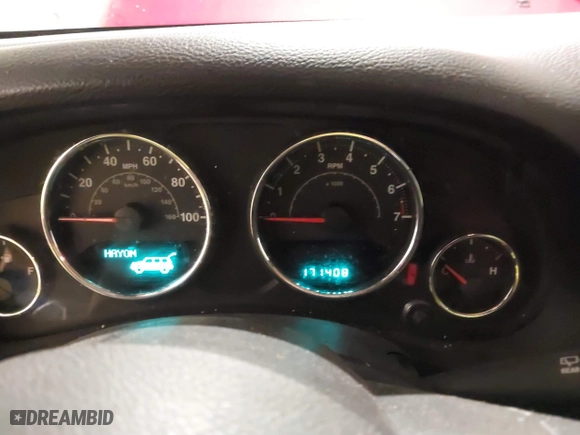 2012 Jeep Wrangler Unlimited Sahara with VIN 1C4BJWEG0CL256852, listed as a IAAI auction lot 41765640 with 171,408 mi miles. Bid and sale history available at carsss.com. Image 7.