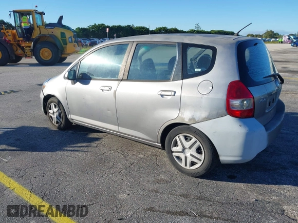 2007 Honda Fit with VIN JHMGD38447S039540, listed as a IAAI auction lot 40985790 with 227,295 mi miles. Bid and sale history available at carsss.com. Image 3.