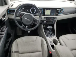2017 Kia Niro Touring with VIN KNDCE3LC1H5094748, listed as a Copart auction lot 62934704 with 92,972 mi miles and Salvage Title. Bid and sale history available at carsss.com. Image 8.