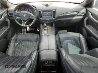 2017 Maserati Levante S with VIN ZN661YUS4HX225959, listed as a Copart auction lot 44371894 with 68,605 mi miles. Bid and sale history available at carsss.com. Image 8.