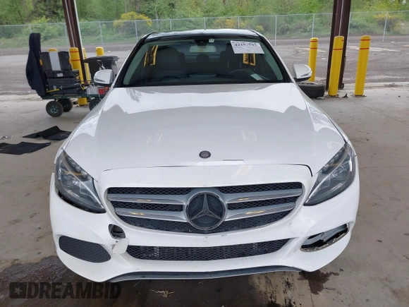 2015 Mercedes-Benz C 300 Luxury with VIN 55SWF4KB6FU023015, listed as a IAAI auction lot 42153797 with 47,639 mi miles and . Bid and sale history available at carsss.com. Image 13.