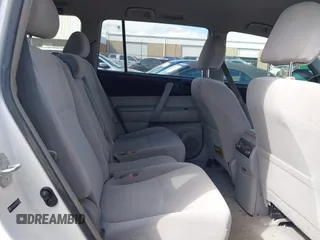 2008 Toyota Highlander z VIN JTEDS41A482011153, wystawiony jako IAAI lot #42147317 z przebiegiem 121 189 mil mil oraz . Historia ofert i sprzedaży dostępna na DreamBid. Obrazek 8.