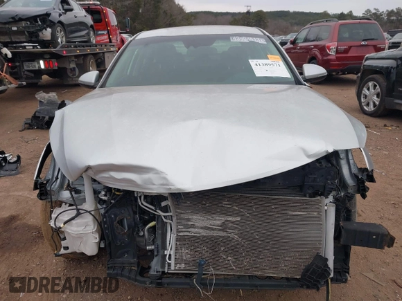 2019 Kia Optima LX z VIN 5XXGT4L34KG332883, wystawiony jako IAAI lot #41389571 z przebiegiem 54 280 mil mil oraz . Historia ofert i sprzedaży dostępna na DreamBid. Obrazek 11.