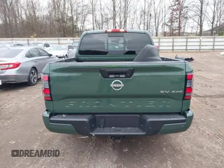 2024 Nissan Frontier SV z VIN 1N6ED1EK6RN618205, wystawiony jako IAAI lot #41205878 z przebiegiem 10 414 mil mil oraz . Historia ofert i sprzedaży dostępna na DreamBid. Obrazek 16.