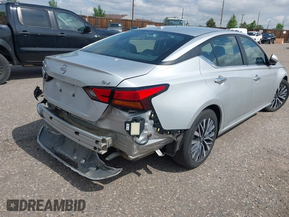 2023 Nissan Altima SV z VIN 1N4BL4DV0PN385186, wystawiony jako IAAI lot #42421832 z przebiegiem 44 341 mil mil oraz . Historia ofert i sprzedaży dostępna na DreamBid. Obrazek 4.