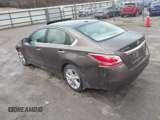 2014 Nissan Altima 2.5 with VIN 1N4AL3AP5EC164798, listed as a IAAI auction lot 41822821 with 176,554 mi miles. Bid and sale history available at carsss.com. Image 3.