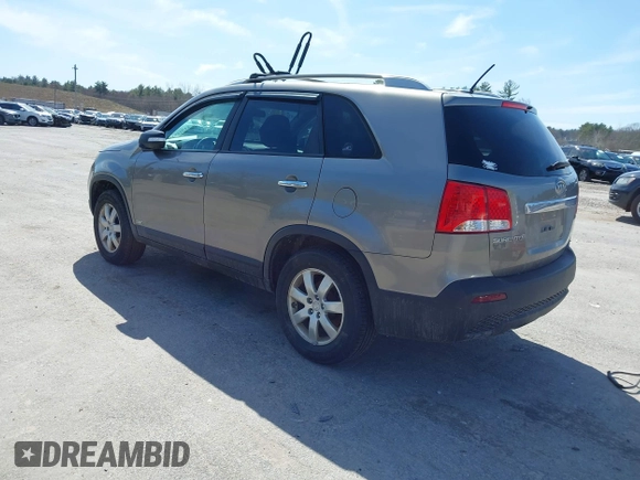2011 Kia Sorento LX with VIN 5XYKTCA12BG123322, listed as a IAAI auction lot 41931012 with 148,765 mi miles. Bid and sale history available at carsss.com. Image 3.