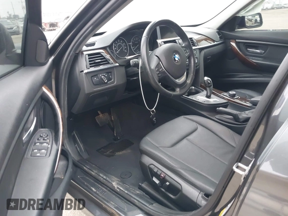 2015 BMW 3 Series 328i с VIN WBA3C1C5XFK123459, выставлен на аукционе IAAI как лот 42439775 с пробегом 94 147 миль миль и . История ставок и продаж доступна на DreamBid. Изображение 5.
