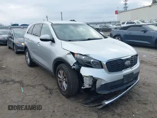 2020 Kia Sorento LX V6 with VIN 5XYPGDA50LG619045, listed as a IAAI auction lot 41520510 with 124,870 mi miles. Bid and sale history available at carsss.com. Image 1.