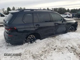 2024 BMW X7 M60i with VIN 5UX33EM02R9S12112, listed as a Copart auction lot 88053915 with 82,393 mi miles and Salvage Title. Bid and sale history available at carsss.com. Image 3.