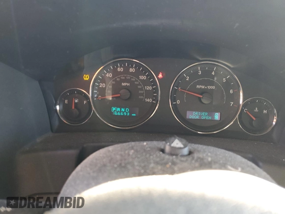 2006 Jeep Commander с VIN 1J8HG48N26C155767, выставлен на аукционе Copart как лот 85277654 с пробегом 166 693 миль миль и Списание • Salvage title. История ставок и продаж доступна на DreamBid. Изображение 9.