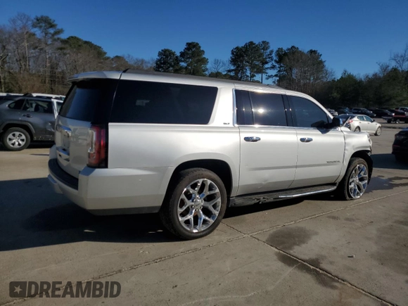 2019 GMC Yukon XL SLT with VIN 1GKS1GKC9KR383722, listed as a Copart auction lot 45191185 with 113,714 mi miles and Salvage Title. Bid and sale history available at carsss.com. Image 3.