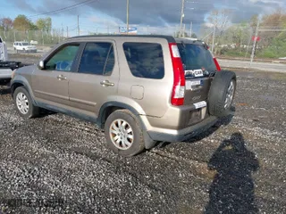 2006 Honda CR-V EX SE with VIN SHSRD78956U425448, listed as a IAAI auction lot 42024670 with 202,635 mi miles. Bid and sale history available at carsss.com. Image 3.