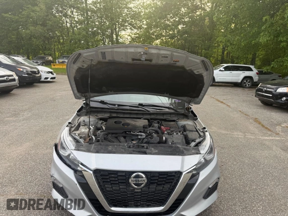 2020 Nissan Altima S z VIN 1N4BL4BW8LC166008, wystawiony jako Copart lot #59052855 z przebiegiem 194 355 mil mil oraz Czysty tytuł • Clean title. Historia ofert i sprzedaży dostępna na DreamBid. Obrazek 7.