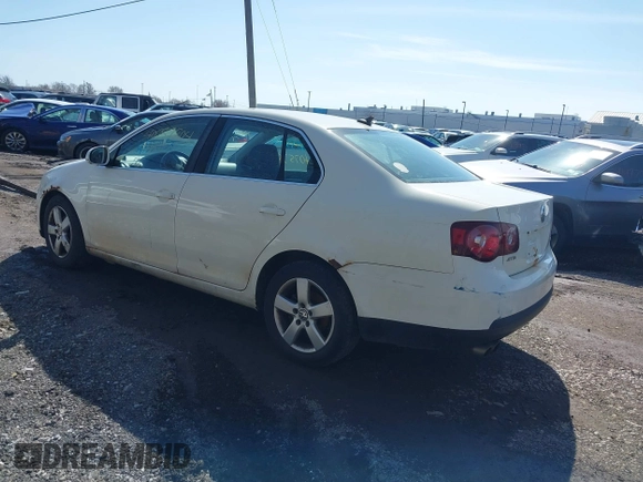 2008 Volkswagen Jetta SE with VIN 3VWRZ71KX8M077504, listed as a IAAI auction lot 40757804 with 186,566 mi miles and . Bid and sale history available at DreamBid. Image 3.