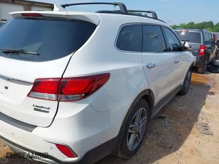 2017 Hyundai Santa Fe Limited Ultimate with VIN KM8SRDHF0HU212900, listed as a IAAI auction lot 39857730 with 86,682 mi miles. Bid and sale history available at carsss.com. Image 4.