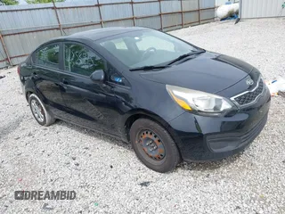 2013 Kia Rio SX z VIN KNADN4A31D6115175, wystawiony jako IAAI lot #42203890 z przebiegiem 107 403 mil mil oraz . Historia ofert i sprzedaży dostępna na DreamBid. Obrazek 1.