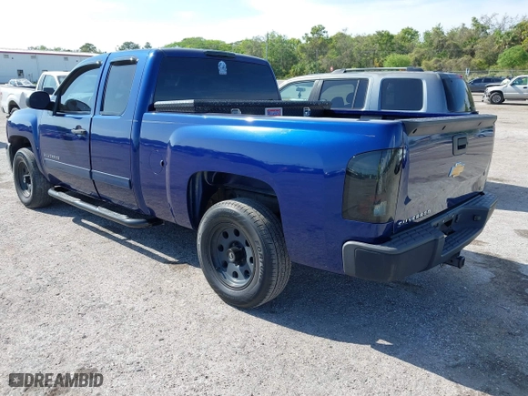 2013 Chevrolet Silverado 1500 LT with VIN 1GCRCSE05DZ104746, listed as a IAAI auction lot 41937647 with 193,426 mi miles. Bid and sale history available at carsss.com. Image 3.