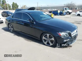2019 Mercedes-Benz E 300 z VIN WDDZF4JB9KA509360, wystawiony jako IAAI lot #41846674 z przebiegiem 202 663 mil mil oraz . Historia ofert i sprzedaży dostępna na DreamBid. Obrazek 1.