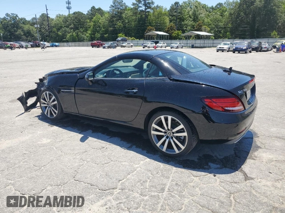 2019 Mercedes-Benz SLC 300 z VIN WDDPK3JA3KF160252, wystawiony jako Copart lot #57570755 z przebiegiem 6 471 mil mil oraz Szkoda całkowita • Salvage title. Historia ofert i sprzedaży dostępna na DreamBid. Obrazek 2.