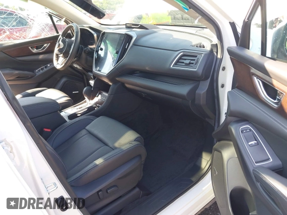 2024 Subaru Ascent Touring with VIN 4S4WMAWD8R3413242, listed as a IAAI auction lot 40415485 with 8,487 mi miles and . Bid and sale history available at DreamBid. Image 5.