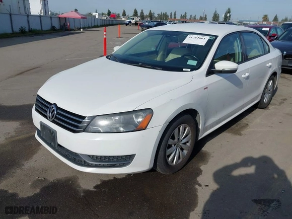 2014 Volkswagen Passat Wolfsburg Ed with VIN 1VWAT7A30EC097331, listed as a IAAI auction lot 41762061 with 173,351 mi miles. Bid and sale history available at carsss.com. Image 2.